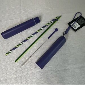 Starbucks 2025 Purple Straw Holder With 2 Straws And Cleaner New
